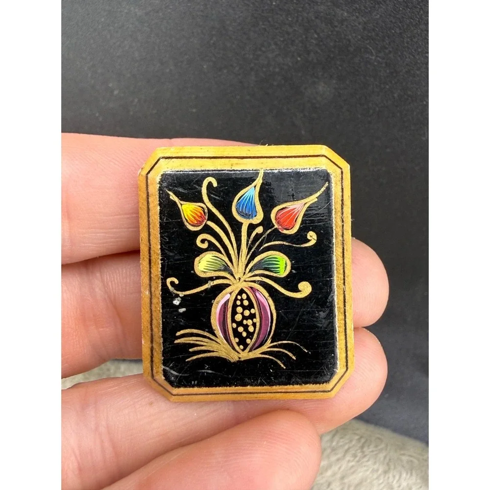 Vintage Painted Wood Brooch  Lacquer Folk Flowers Whimsical‎